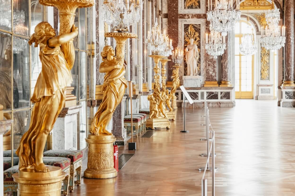 Návštěvníci u Zámku Versailles